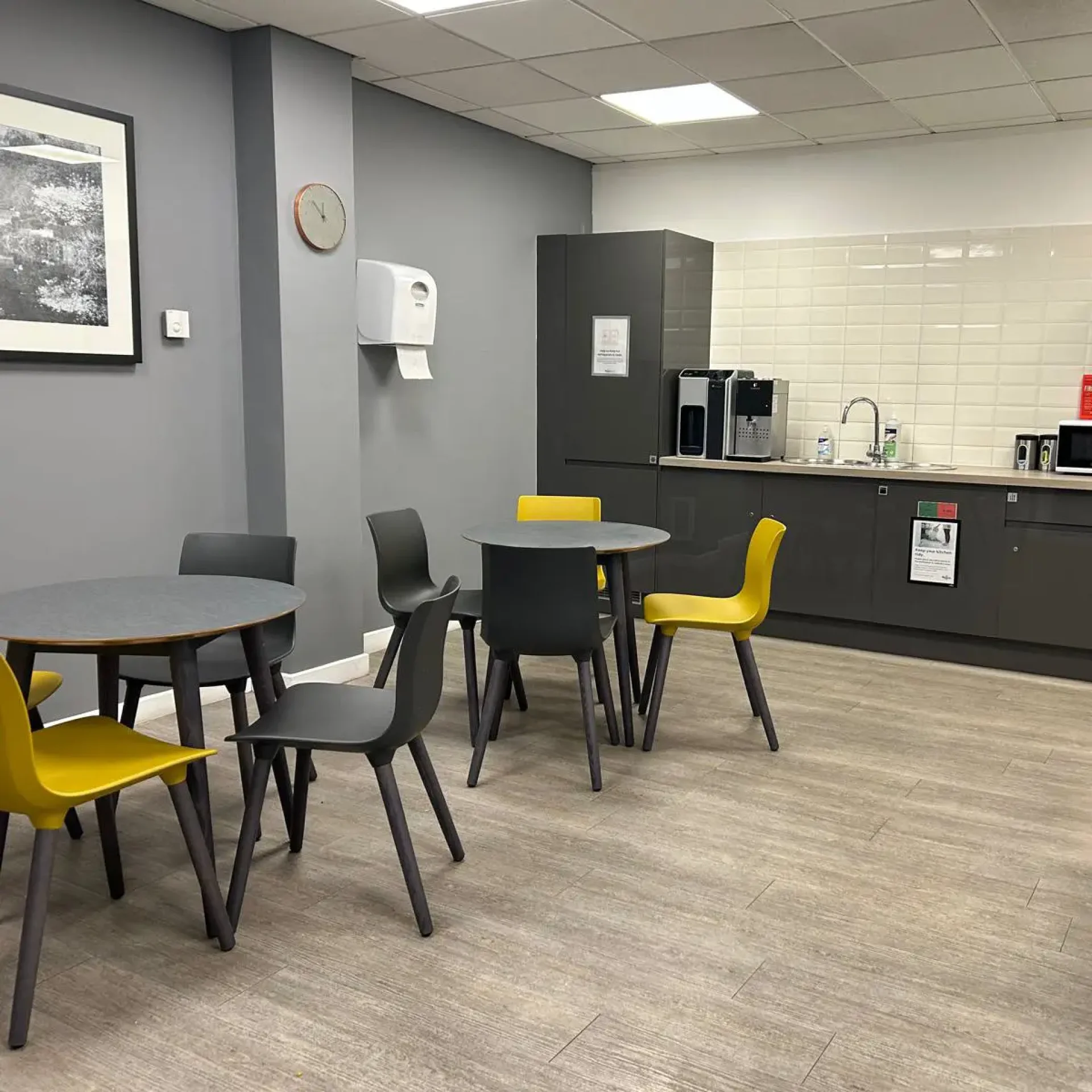 VICI-ENGLISH-ACADEMY-office6
